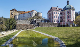 Hrad Bečov nad Teplou