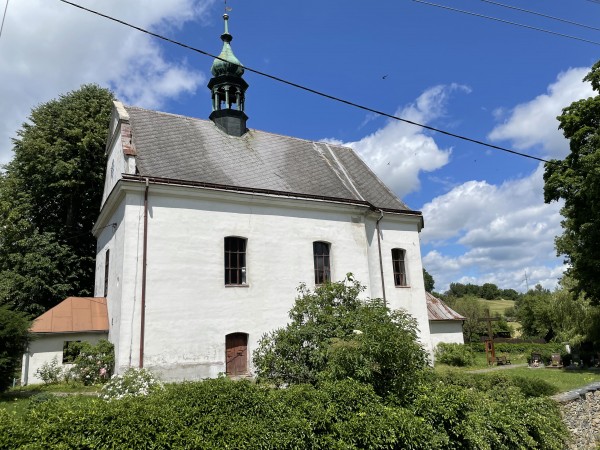 Kostel Nejsvětější Trojice Mezina