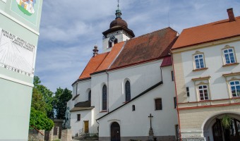 Kostel Nejsvětější Trojice v Novém Městě nad Metují