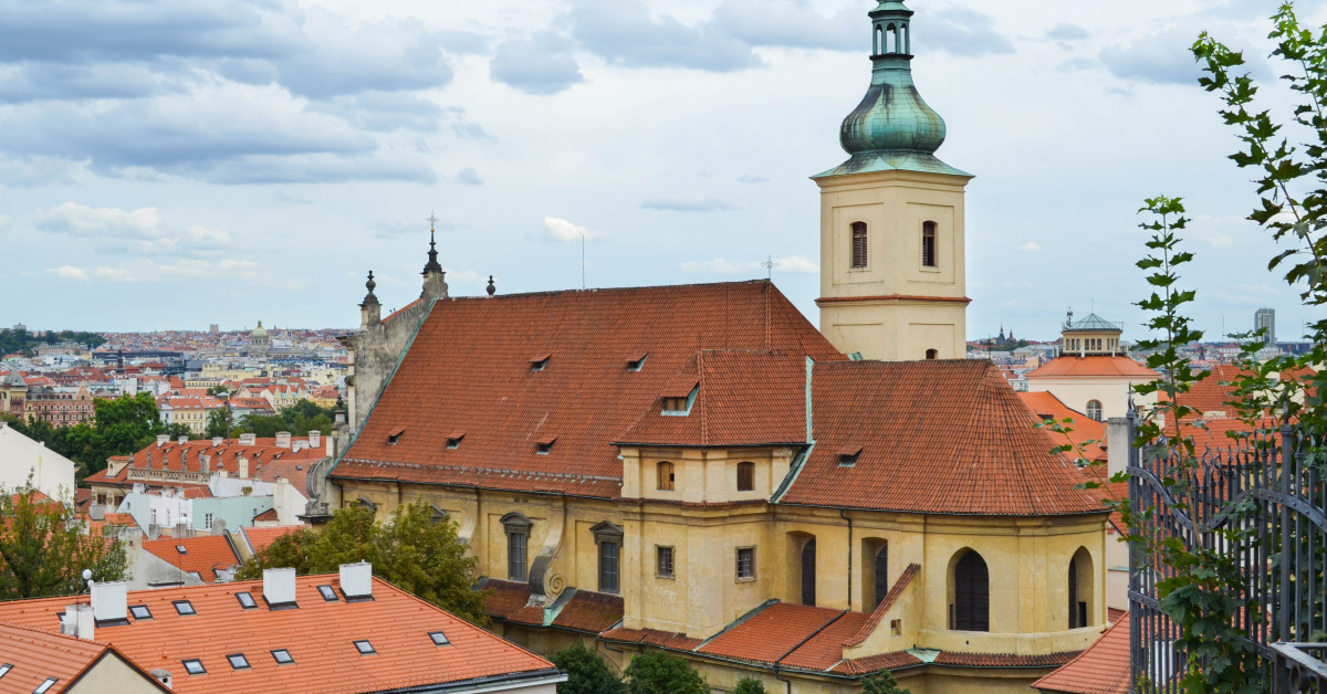 Kostel Panny Marie Vítězné a sv. Antonína Paduánského