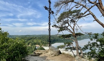 Vyhlídka Claryho kříž u Vranovské přehrady
