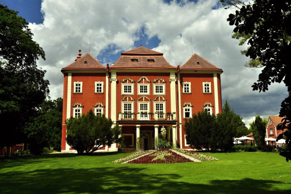 Zámek Dětenice