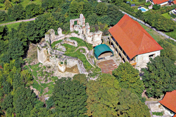 Zřícenina hradu Košumberk